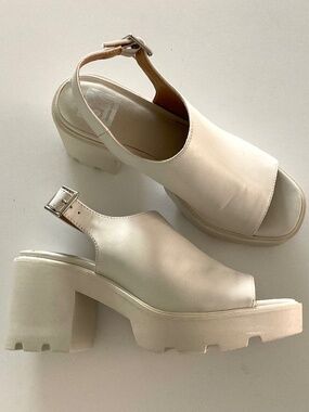 DOLCE VITA Luggy Slingback Platform Lug-Sole Off White Peep Toe Sandals Sz 7.5